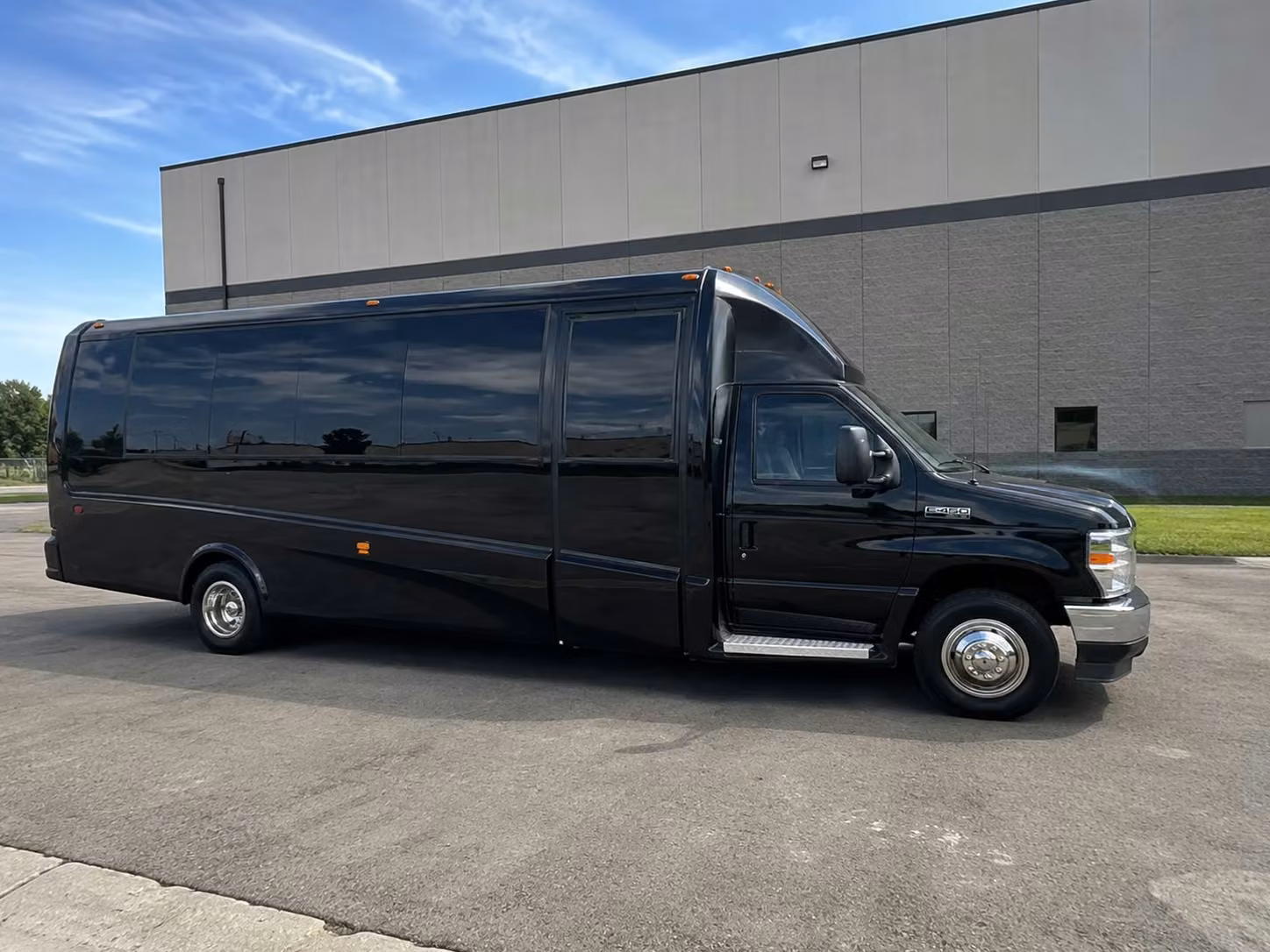 15 passenger minibus